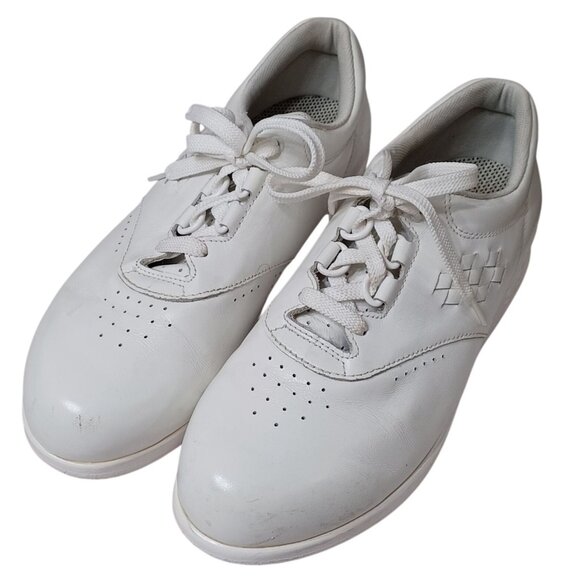 SAS Free Time Womens White Leather Perforated Walking Shoes Size 6.5 M - Picture 1 of 8